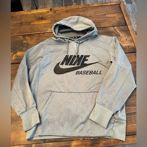 Men’s Nike dry fit sweatshirt